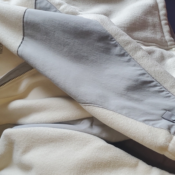 North Face Fleece Jacket Medium - Picture 10 of 10